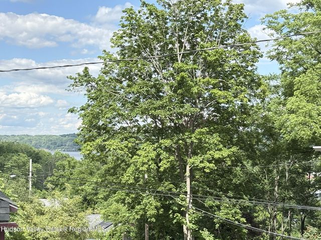 33 Valley Street, Saugerties, NY 12477