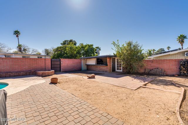 9148 E Bellevue Street, Tucson, AZ 85715
