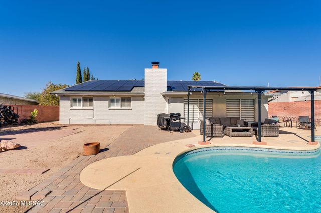 9148 E Bellevue Street, Tucson, AZ 85715