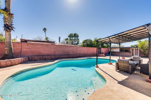 9148 E Bellevue Street, Tucson, AZ 85715