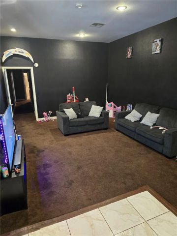 6754 Palm Avenue, Riverside, CA 92506