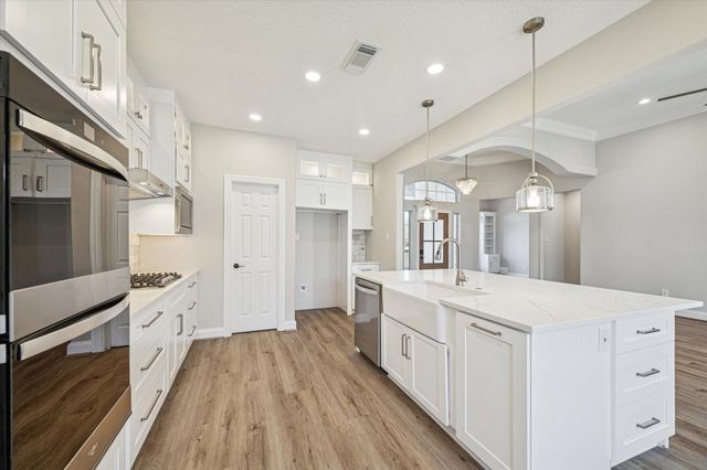 5437 Edgewater Court, Willis, TX 77318