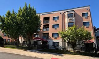 668 E 226th Street, Bronx, NY 10466