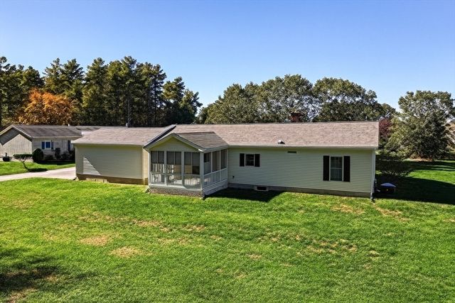 806 Waverly Street, Middleboro, MA 02346