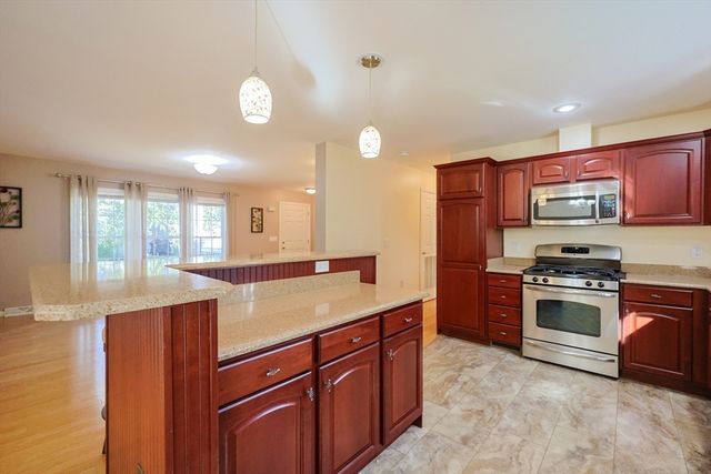 806 Waverly Street, Middleboro, MA 02346