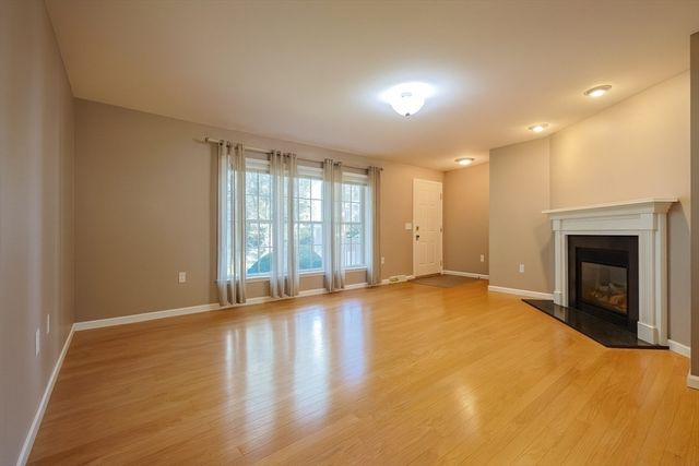 806 Waverly Street, Middleboro, MA 02346