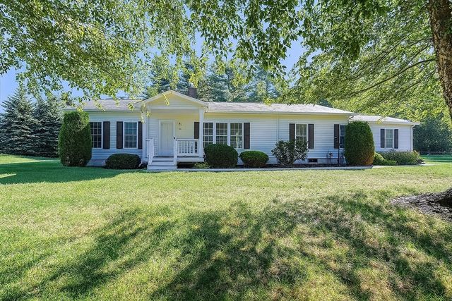 806 Waverly Street, Middleboro, MA 02346