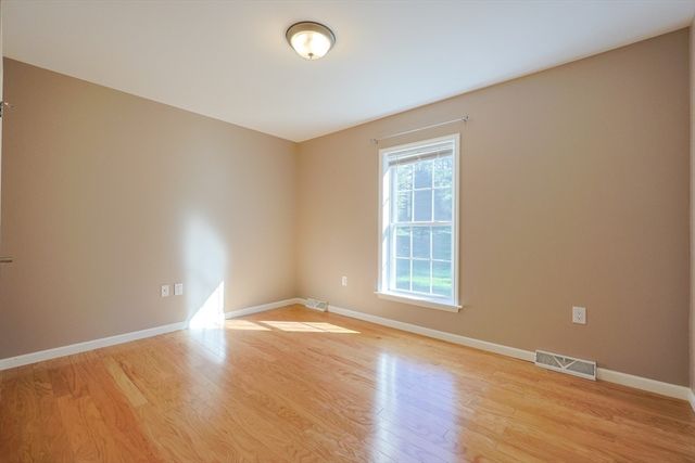 806 Waverly Street, Middleboro, MA 02346