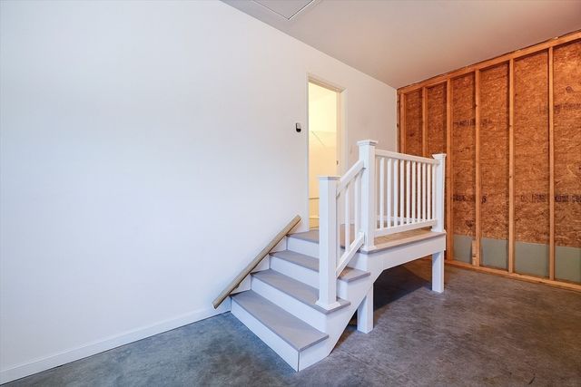 806 Waverly Street, Middleboro, MA 02346