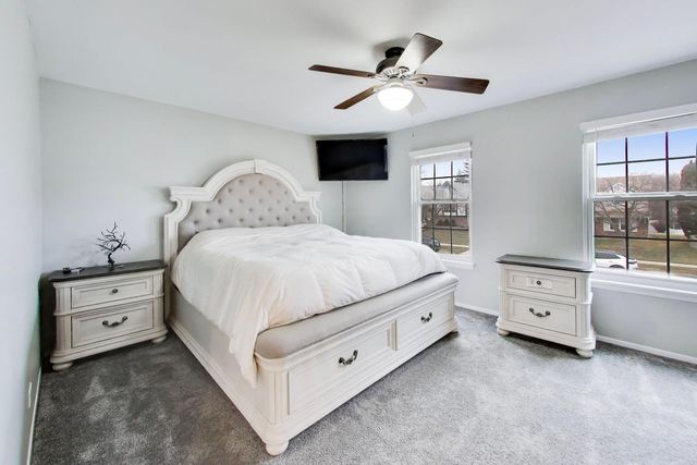 1239 Spring Valley Drive, Carol Stream, IL 60188