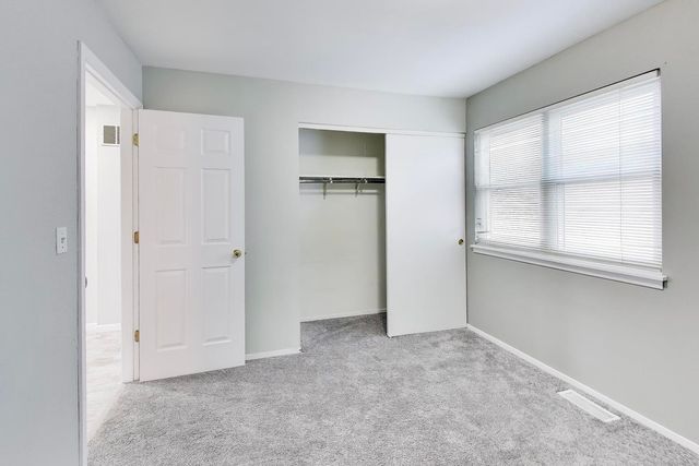 1239 Spring Valley Drive, Carol Stream, IL 60188