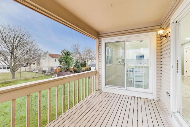 1239 Spring Valley Drive, Carol Stream, IL 60188