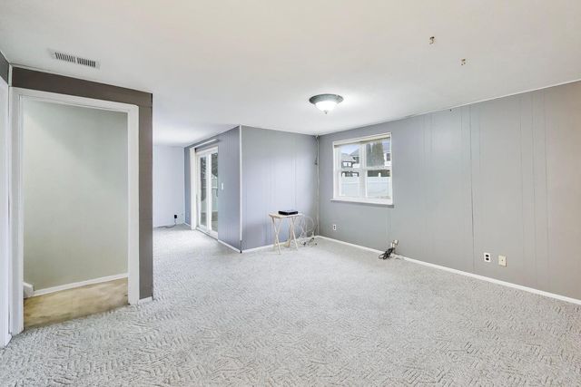 1239 Spring Valley Drive, Carol Stream, IL 60188