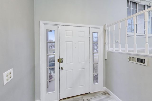 1239 Spring Valley Drive, Carol Stream, IL 60188