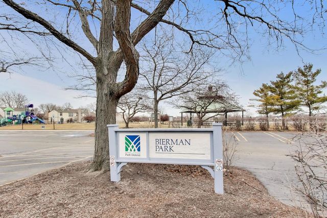 1239 Spring Valley Drive, Carol Stream, IL 60188