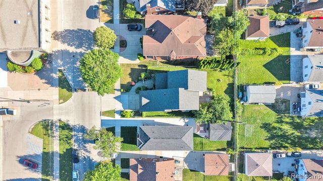 7511 Orchard Avenue, Dearborn, MI 48126