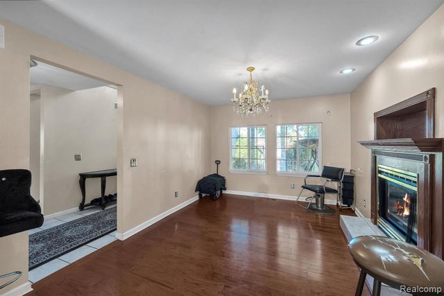 7511 Orchard Avenue, Dearborn, MI 48126