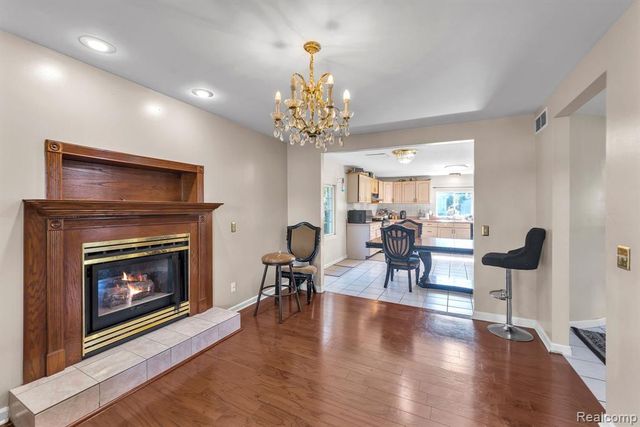 7511 Orchard Avenue, Dearborn, MI 48126