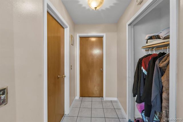 7511 Orchard Avenue, Dearborn, MI 48126