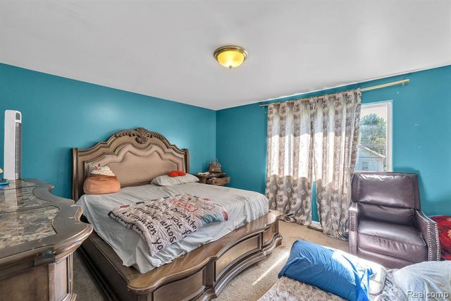 7511 Orchard Avenue, Dearborn, MI 48126