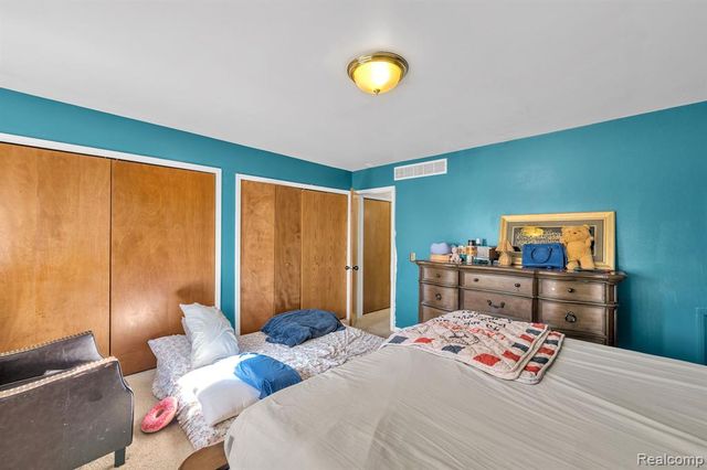 7511 Orchard Avenue, Dearborn, MI 48126