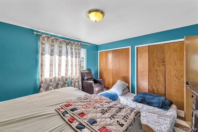 7511 Orchard Avenue, Dearborn, MI 48126