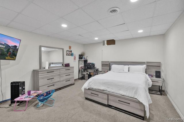 7511 Orchard Avenue, Dearborn, MI 48126