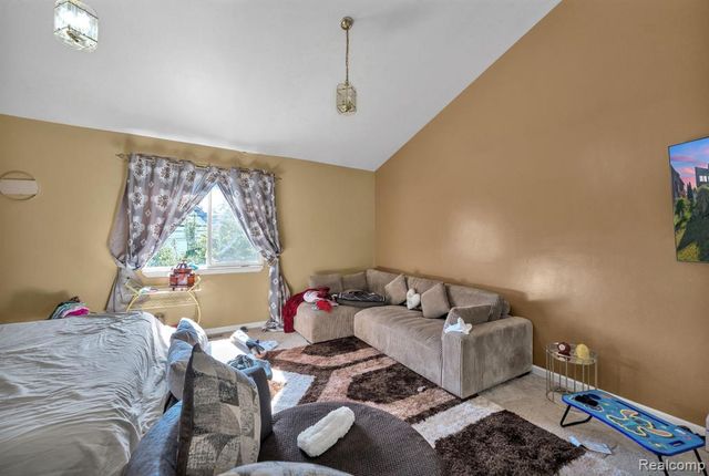 7511 Orchard Avenue, Dearborn, MI 48126