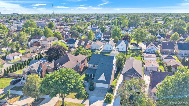 7511 Orchard Avenue, Dearborn, MI 48126