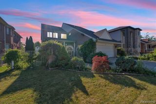 7511 Orchard Avenue, Dearborn, MI 48126