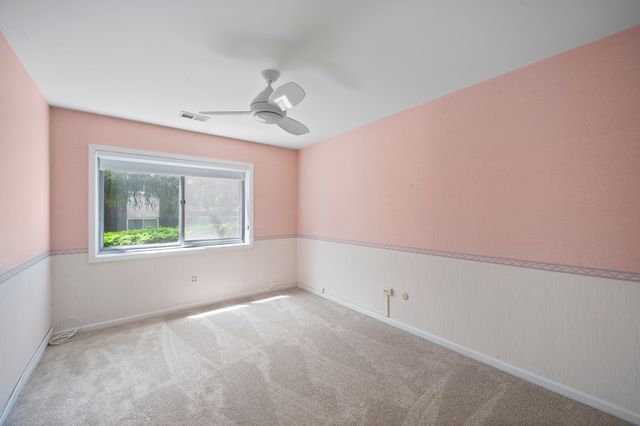 4949 Golf Road 101, Skokie, IL 60077
