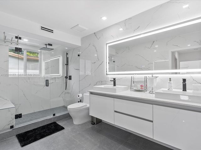 4901 Grant St, Hollywood, FL 33021