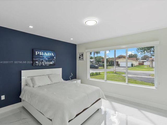 4901 Grant St, Hollywood, FL 33021