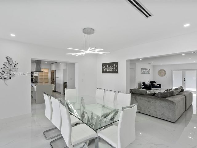 4901 Grant St, Hollywood, FL 33021