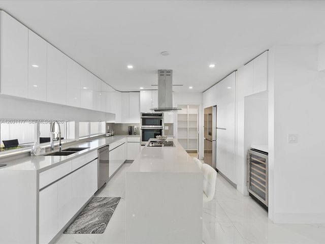 4901 Grant St, Hollywood, FL 33021
