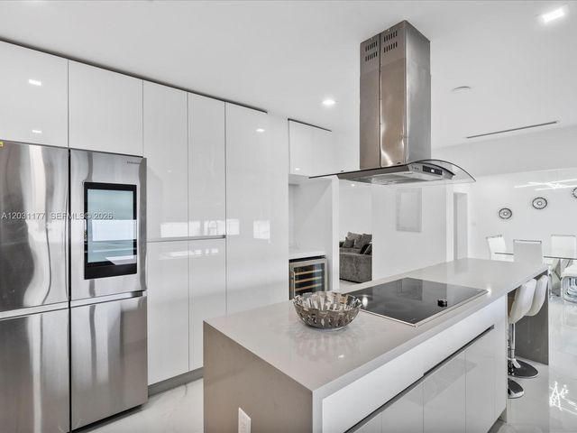 4901 Grant St, Hollywood, FL 33021