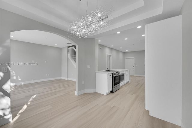 884 NW 170th Ter, Pembroke Pines, FL 33028