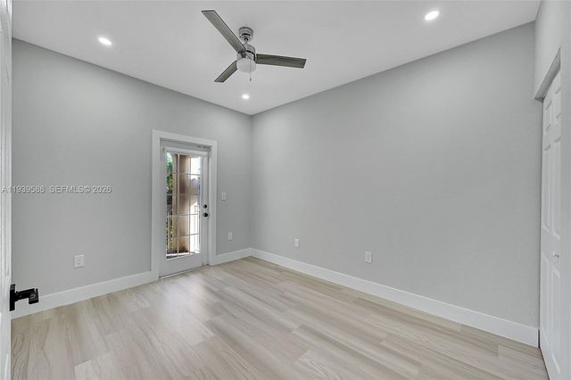 884 NW 170th Ter, Pembroke Pines, FL 33028