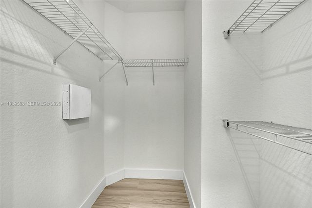 884 NW 170th Ter, Pembroke Pines, FL 33028