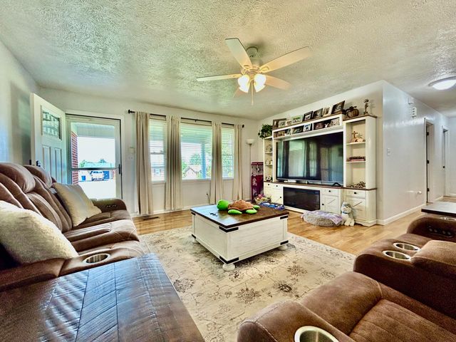 237 Magnolia Avenue, Somerset, KY 42503