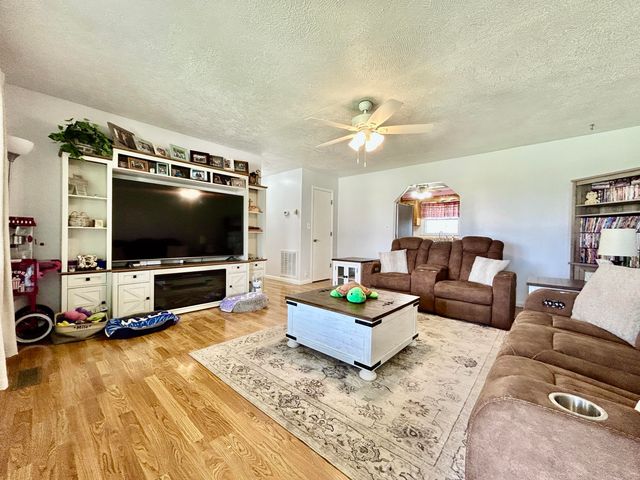 237 Magnolia Avenue, Somerset, KY 42503
