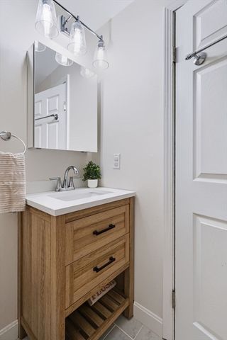 35 Flint 106, Salem, MA 01970