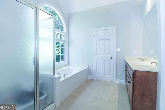 1031 Spring Lake Drive, Bishop, GA 30621