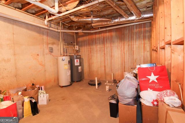 1031 Spring Lake Drive, Bishop, GA 30621