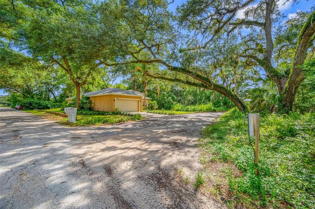 12707 LINDA DRIVE, Tampa, FL 33612