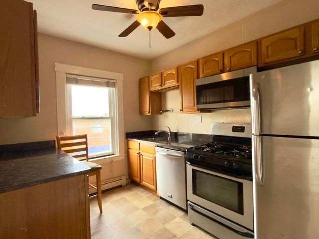 99 Pine St 1, Waltham, MA 02453