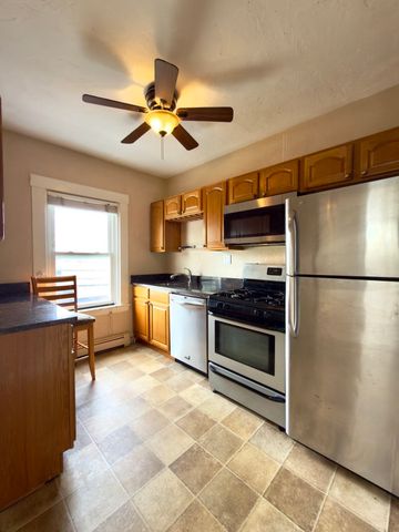 99 Pine St 1, Waltham, MA 02453