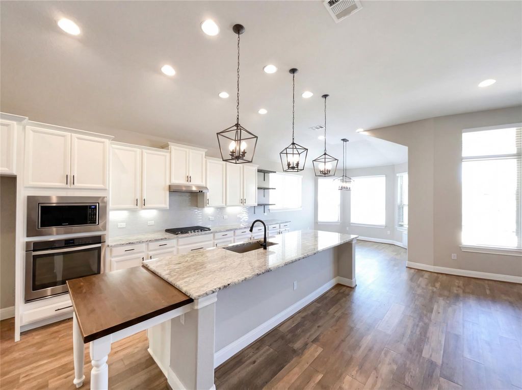 4409 Tanglewood Estates DR, Leander, TX 78641