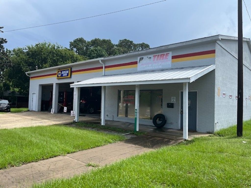 900 North Way Street, Darien, GA 31305