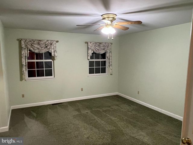 1 OVERVIEW CT, Reading, PA 19607